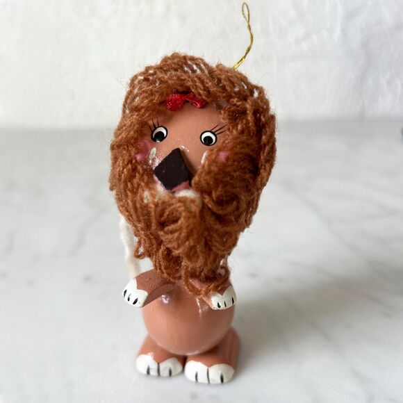 Vintage Cowardly Lion Wizard of Oz Wooden Christmas Ornament Kurt S Adler - Picture 2 of 7